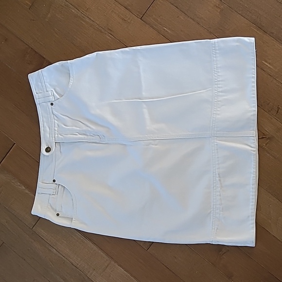 Vintage Liz Claiborne White Midi Jean Skirt with Antique Brass Rivets Size 10 - Picture 7 of 7